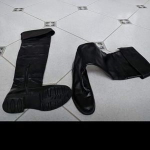 Stuart Weitzman Bootss